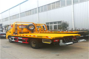 新洲附近拖车救援搭电