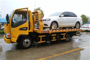 新洲附近拖车救援24小时服务热线